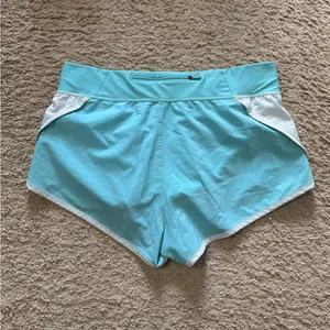 Under Armour Women's UA RUN Speedpocket 3" Running Shorts Size L thumbnail 2
