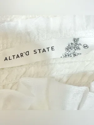 Altar’d State White Puff-Sleeve Ruffled Crop Top Size Medium thumbnail 9