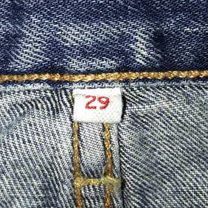 Levi’s Distressed Denim Mini Skirt Women’s Size‎ 29 Y2K Raw Hem thumbnail 3