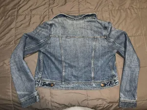 American Eagle Cropped Denim Jacket thumbnail 3