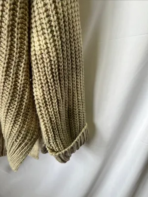 Main Strip Distressed V-Neck Chunky Sweater - Cream thumbnail 4