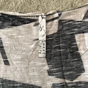 Sweet Claire Taupe/Black rayon tank M thumbnail 4