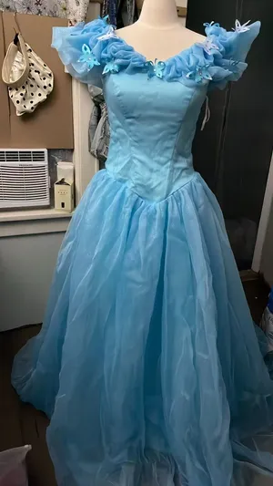 Women's Off Shoulder Quinceanera Ball Gowns Masquerade Princess Long Prom Formal Evening Party Dress thumbnail 3