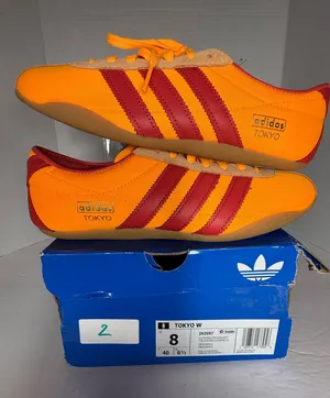 Women’s Adidas Tokyo size 8W thumbnail 1
