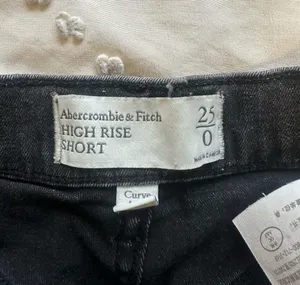Abercrombie and Fitch Curve Love Shorts thumbnail 4