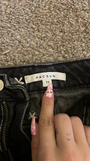 PacSun black daisy Jean skirt thumbnail 4