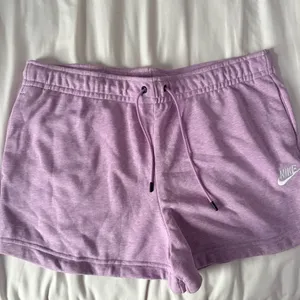 Women’s Nike Purple Sweat Shorts Size: L thumbnail 3