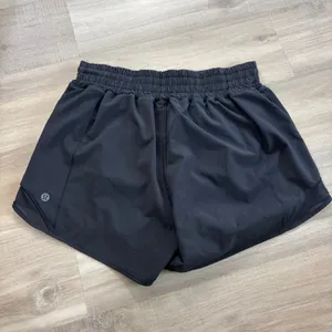 Lululemon Hotty Hot Short High-Rise Long 4" Women Size 6 Black thumbnail 4