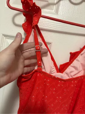 *Cupshe Algeria Red Orange Women’s Medium Ruffle One-Piece Swimsuit thumbnail 7
