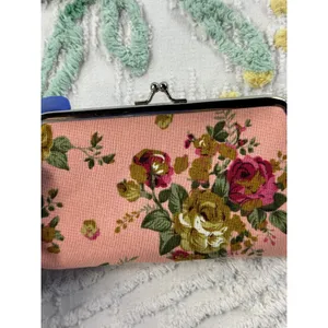 Home-X Pink Floral Canvas Kiss Lock Frame Coin Purse Clutch Bag Rose‎ Print thumbnail 6