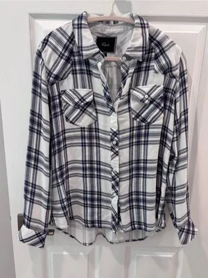 Rails‎ Classic White & Navy Plaid Button-Down Shirt size Medium thumbnail 5