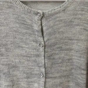 J. Crew M Lightweight‎ Gray Alpaca Wool Cardigan Sweater Minimalist Runs Small thumbnail 7