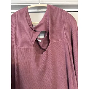 Maurice's Mauve Long sleeved waffle knit sweater with a cut-out‎ Sx 2X thumbnail 2