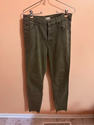 Mother High Waisted Looker Ankle Jeans Fray Jeans in Military Green First Move thumbnail 3