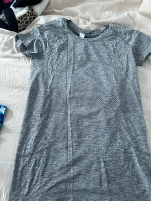 Lululemon Swiftly Tech Short Sleeve thumbnail 1