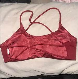 Amazon Sports Bra Red thumbnail 4