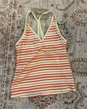 Old Navy Tank Built-In Bra thumbnail 1