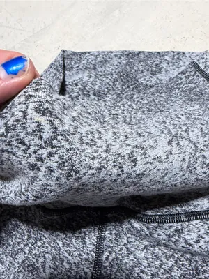 Lululemon gray comfy patterned leggings 6 thumbnail 4