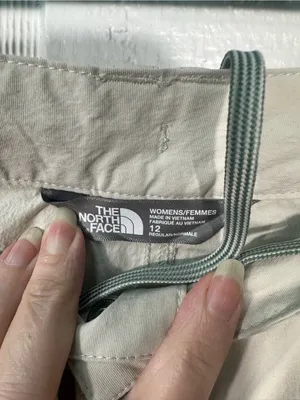 The Northface Women’s Khaki Convertible Pants Size 12 EUC thumbnail 7