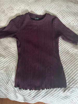 Jessica Simpson Ribbed Short Sleeve Top in Deep Plum thumbnail 2
