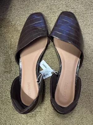 Old Navy Flats thumbnail 1