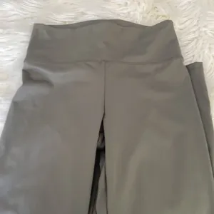 American Eagle Flare size M in excellent condition thumbnail 5