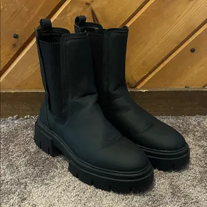 Schuh Black Amaya Split Sole Chunky Chelsea Boots thumbnail 5