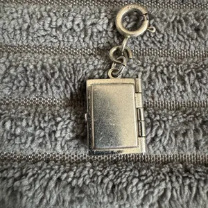 Source Unknown VTG Sterling Silver Flower Book Picture Locket Moveable Charm Pendant 2 Frames thumbnail 4