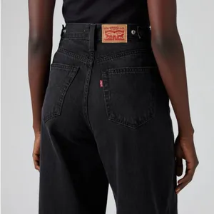 Levi’s Women’s High Rise Cinch Baggy Jeans - Black Wash Size 28 X 31 NWT thumbnail 4