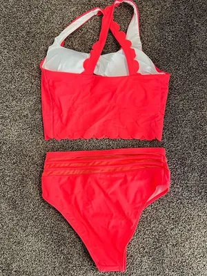 Vibrant Pink Bikini with Sporty Design thumbnail 4