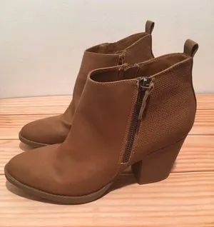Brown Ankle Boots, Size 9 thumbnail 1