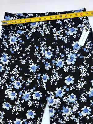 Anthropologie Black Floral Cropped Wide-Leg Pants thumbnail 6