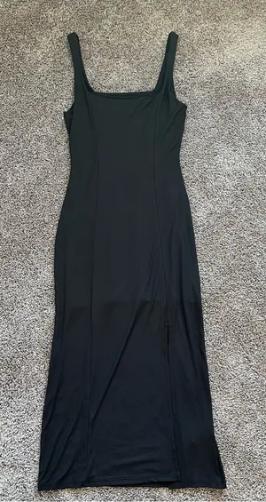 Le Lis Black Square-Neck Tank Midi Dress thumbnail 1