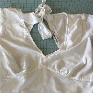 Abercrombie & Fitch White Tie-Back Blouse thumbnail 4