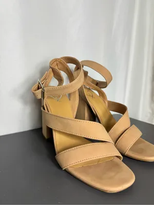 Windsor casual business party preppy Strappy Block Heel Sandals 6 1/2 thumbnail 2