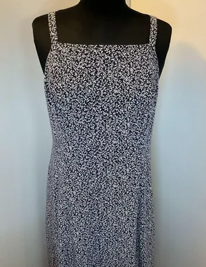 Old Navy 6. Sleeveless Floral Sundress Blue Maxi Dress Size Large thumbnail 2
