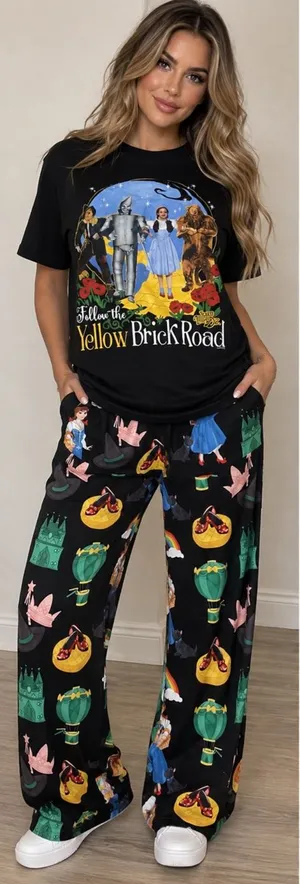 Wizard Of Oz Woman’s 2 Piece Set Leggings and T Shirt NWOT (SZ Med) thumbnail 1