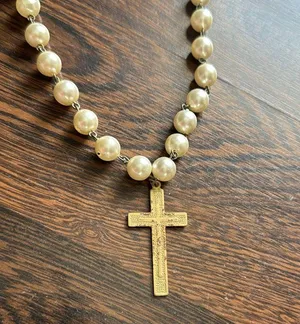 Vintage Pearl Cross Necklace Ivory Gold thumbnail 2
