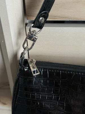 Shein Black Crocodile Baguette Bag thumbnail 2