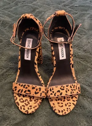 Steve Madden calf hair leopard print heels thumbnail 1