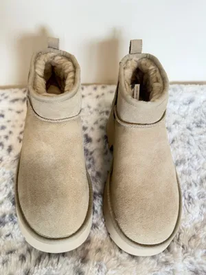UGG Classic Ultra Mini New Heights Platform Boot Sz 9 thumbnail 4