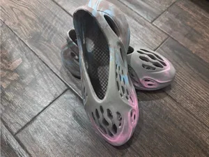 Slip-On Sculpted Foam Clog in Blue and Pink thumbnail 5