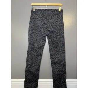 Gap 90s Straight Jeans Womens 4 Short Gray Leopard High Rise Stretch Denim Pants thumbnail 4