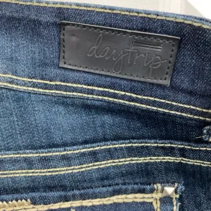 Daytrip Womens Leo Bootcut Jeans 29R Heavy Stitch Embellished Low Rise Dark thumbnail 6