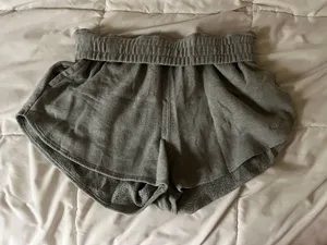 Hollister gray sweat shorts thumbnail 2