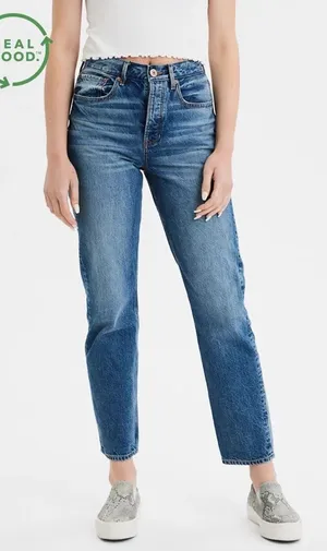 American Eagle 90s Boyfriend Jeans Size 4 Short thumbnail 1