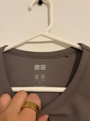 Uniqlo Tee Shirt thumbnail 2