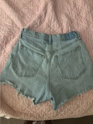 Abercrombie 90s Relaxed Cut-Off Curve Love Shorts thumbnail 2