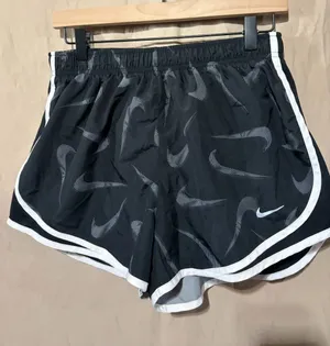 Nike short thumbnail 1