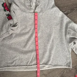 Pac Sun (LA Hearts) Cropped Grey Hoodie (XS) thumbnail 8